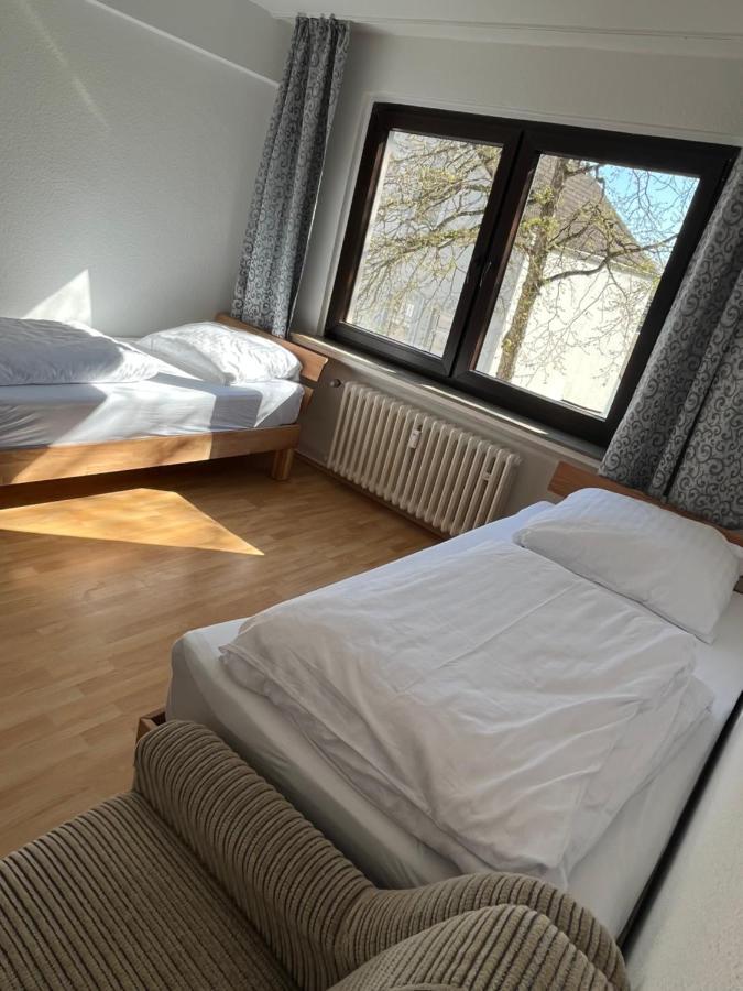 Zimmer für Monteure, Handwerker oder Reisende Essen Exterior foto